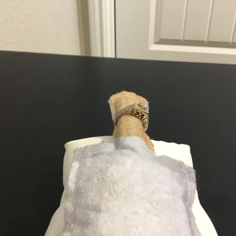 Ring - Picture 4 of 5